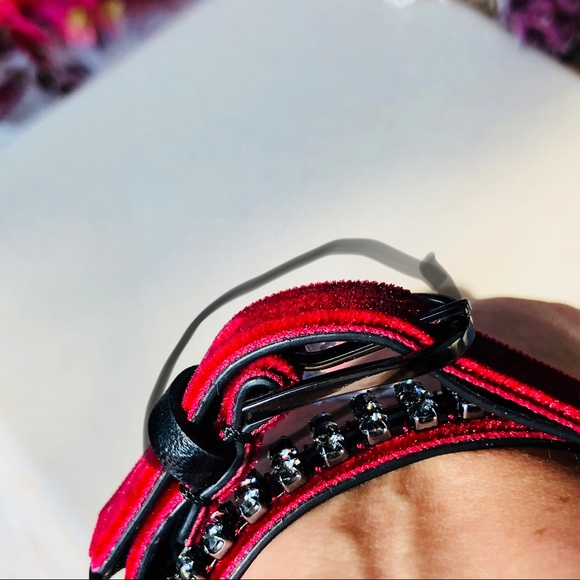 Tory- Double-Wrap Crystal Embellished Bracelet - Picture 5 of 7